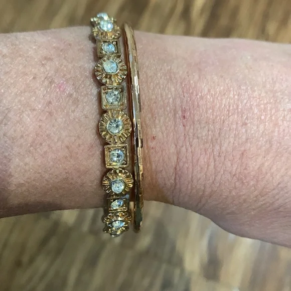 Two bracelets - Picture 2 of 5